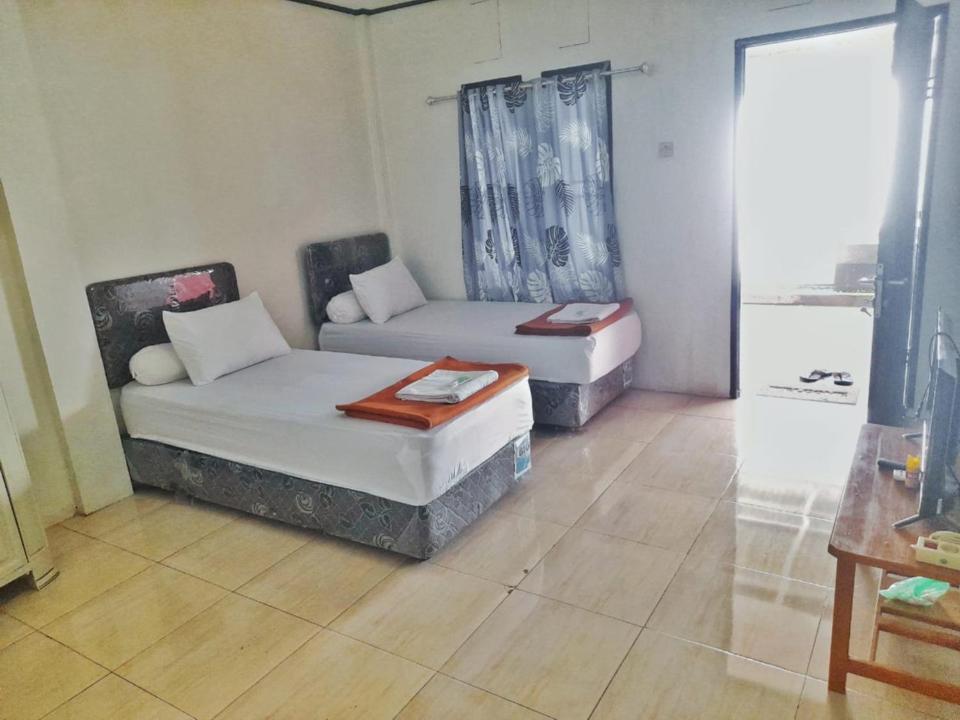 Baronda Guest House Sorong Exterior foto