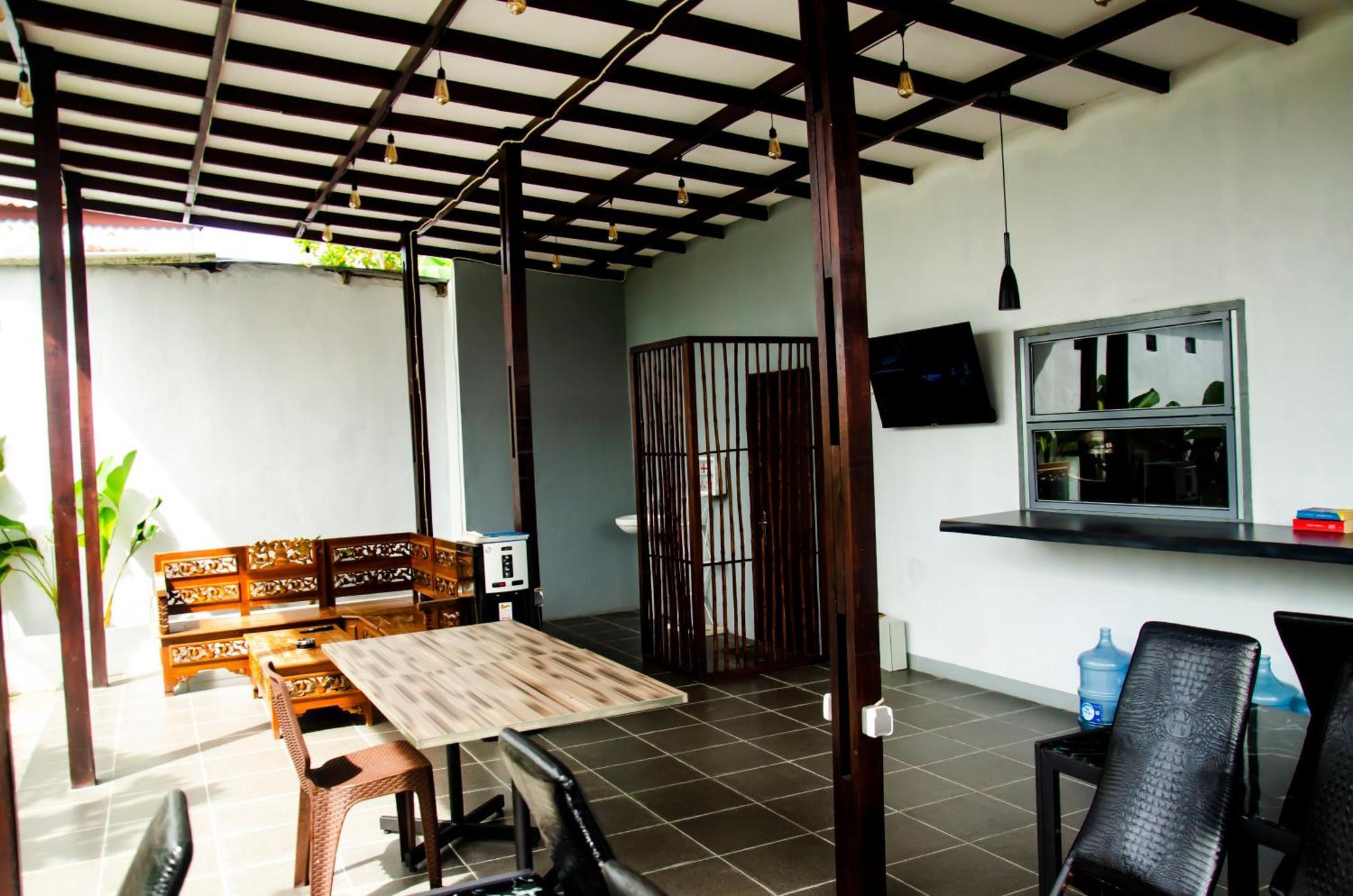 Baronda Guest House Sorong Exterior foto