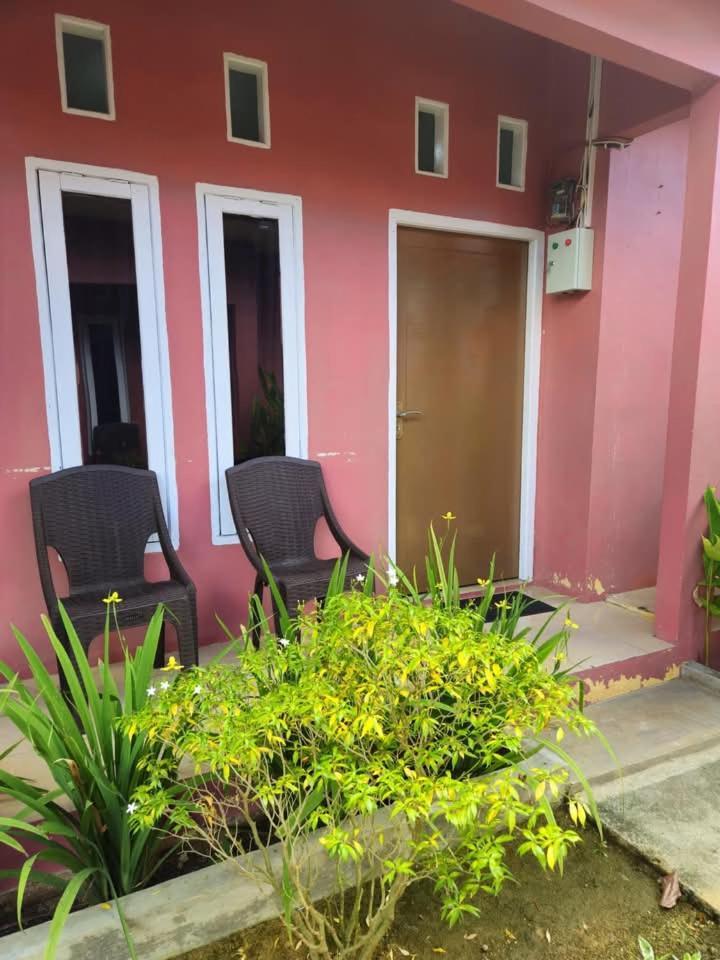 Baronda Guest House Sorong Exterior foto